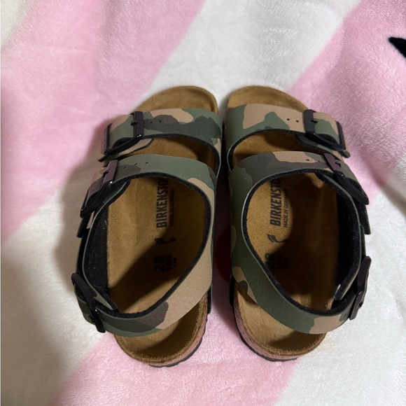 Birkenstock Kids Milano Sandals - Desert Soil Camo Khaki, Size 10C (28) - Picture 5 of 6